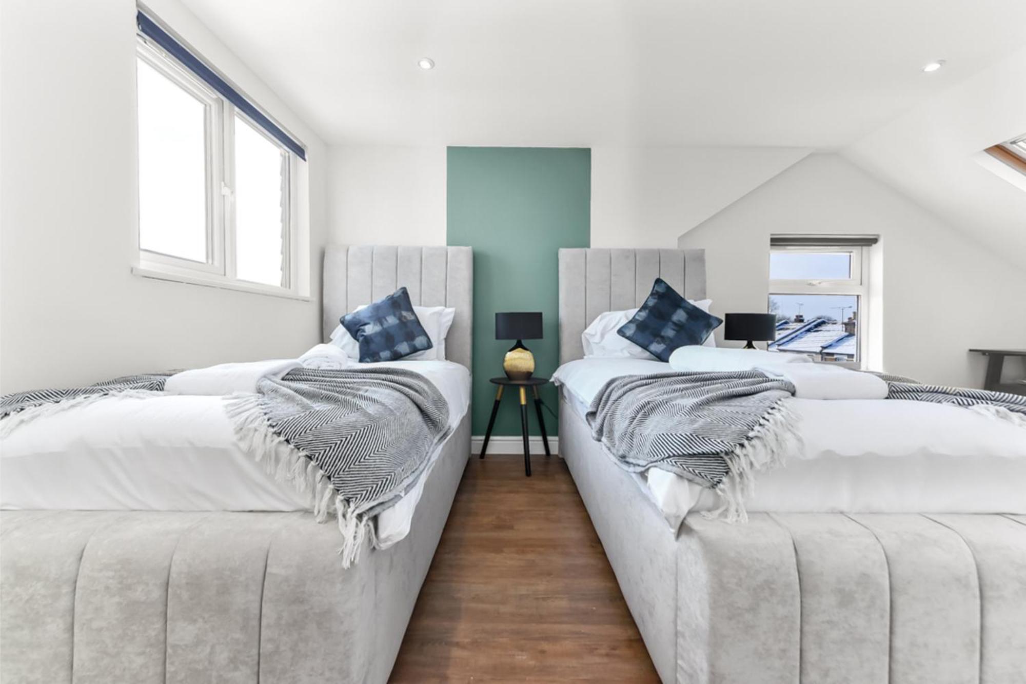 Modern And Hearty House Apartamento Enfield Exterior foto